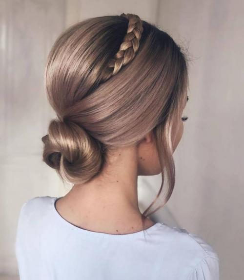 Какие ошибки следует избегать при заколке волос по бокам. Прическа пучок — фото пучка свадебного, нижнего, гладкого, небрежного пучка, сзади, по боках, с челкой