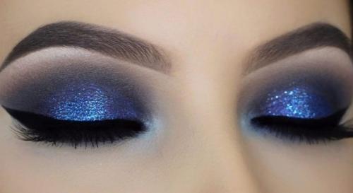 Макияж глаз с темной помадой. Макияж и образы: темная помада для брюнеток 09