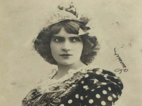 Узнайте 10 секретов красоты Клеопатры, чтобы быть такой же красивой, как царица Египта 13 Узнайте 10 секретов красоты Клеопатры, чтобы быть такой же красивой, как царица Египта 13