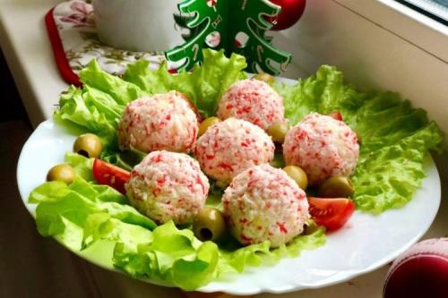 Как выглядит крабовая зачёска. 20 закусок из крабовых палочек, которые придутся по вкусу каждому