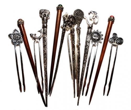 Как правильно заколоть волосы с помощью заколочки с палочкой