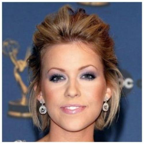 Какие особенности есть при прическе для каре с крабиком для коротких и длинных волос. Разнообразие современных причесок для тех, у кого каре