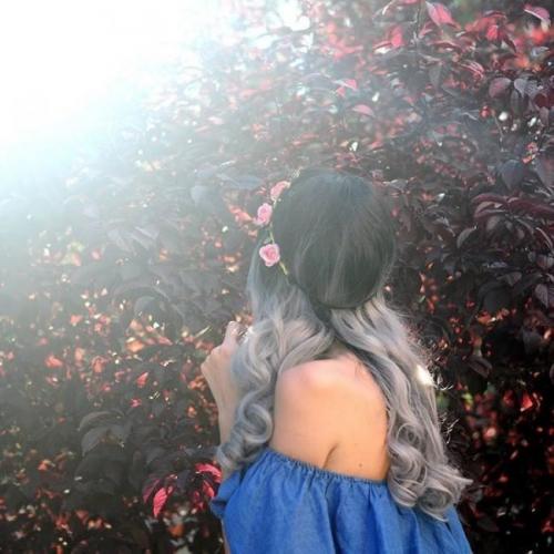 Волосы бело серые. Модный светло-серый цвет волос 08 Волосы бело серые. Модный светло-серый цвет волос 08