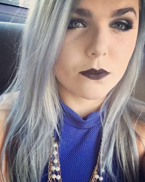 Волосы бело серые. Модный светло-серый цвет волос 05 Волосы бело серые. Модный светло-серый цвет волос 05