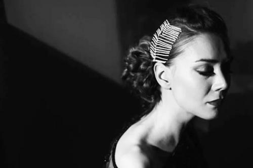 Как использовать невидимки для создания простых причесок на короткие волосы. Прическа с невидимками по бокам на средние, длинные, короткие волосы