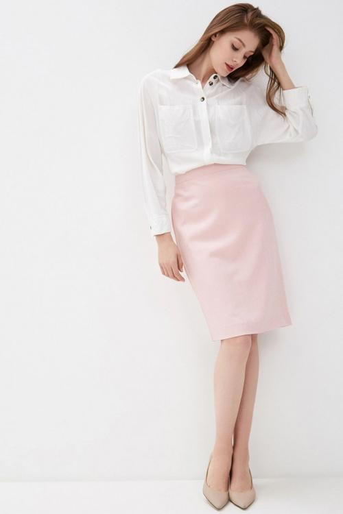 С чем носить рваные джинсы в 30 лет женщине осень. Фото с рваными джинсами на 2022 04 С чем носить рваные джинсы в 30 лет женщине осень. Фото с рваными джинсами на 2022 04