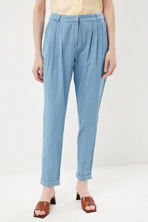 С чем носить рваные джинсы в 30 лет женщине осень. Фото с рваными джинсами на 2022 01 С чем носить рваные джинсы в 30 лет женщине осень. Фото с рваными джинсами на 2022 01