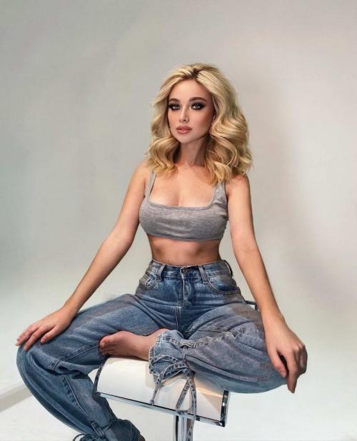 20 идей, как стильно носить рваные джинсы осенью 2022. Самые модные джинсы осени и зимы 2022/23 16 20 идей, как стильно носить рваные джинсы осенью 2022. Самые модные джинсы осени и зимы 2022/23 16