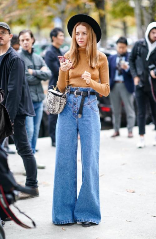 20 идей, как стильно носить рваные джинсы осенью 2022. Самые модные джинсы осени и зимы 2022/23 02 20 идей, как стильно носить рваные джинсы осенью 2022. Самые модные джинсы осени и зимы 2022/23 02