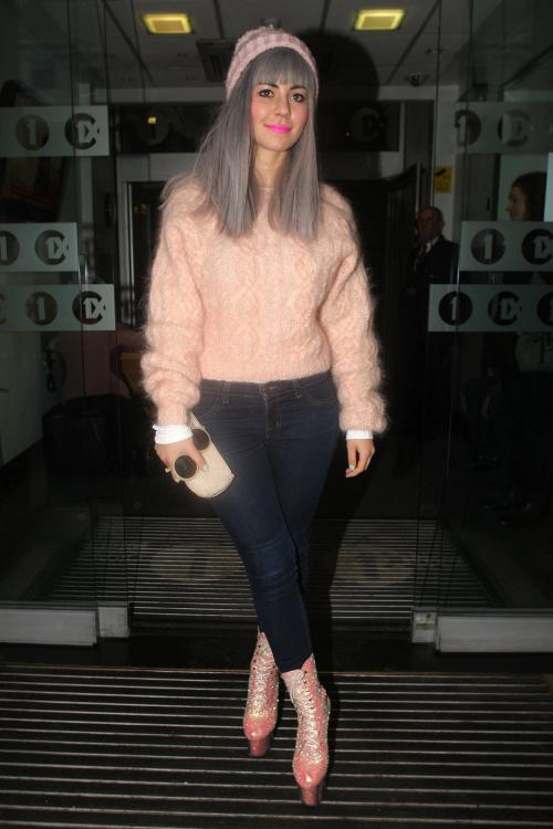 Прямой срез на длинные волосы. Прямой срез волос: 9 идеально ровных стрижек. Лови тренд!