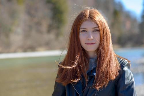 Прямой срез на длинные волосы. Прямой срез волос: 9 идеально ровных стрижек. Лови тренд!