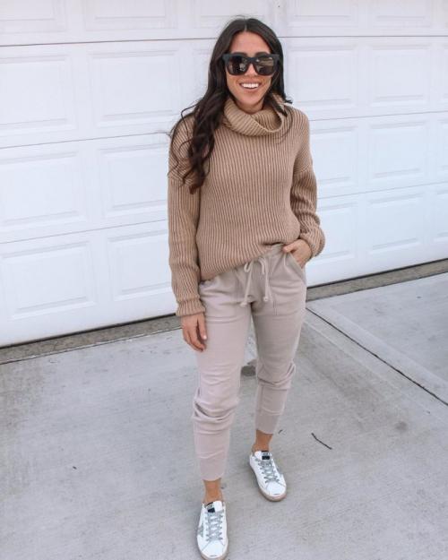 Спорт-шик 2020. Главное, подобрать одежду, органично, сочетающуюся друг с другом.