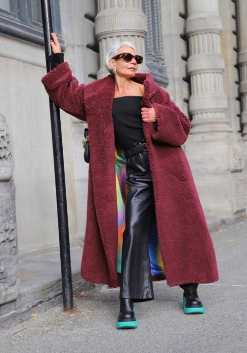 Модные пуховики для женщин з.  Что носить женщинам старше 50 лет зимой? 02