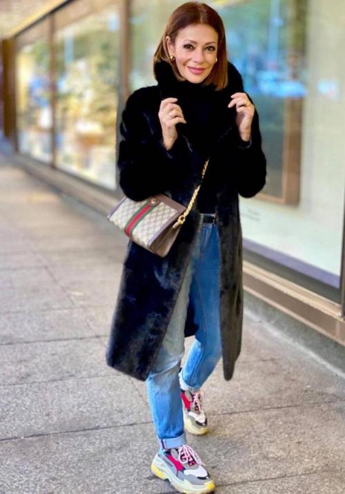 Модные пуховики для женщин з.  Что носить женщинам старше 50 лет зимой? 10