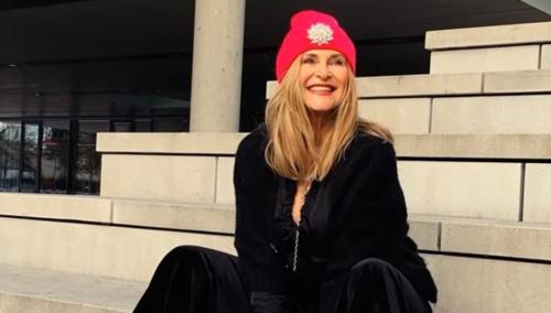 Какие аксессуары можно добавить к вязаным шапкам для женщин за 50, чтобы сделать их более модными. Собрала стильные советы по подбору правильной шапки для женщин старше 50