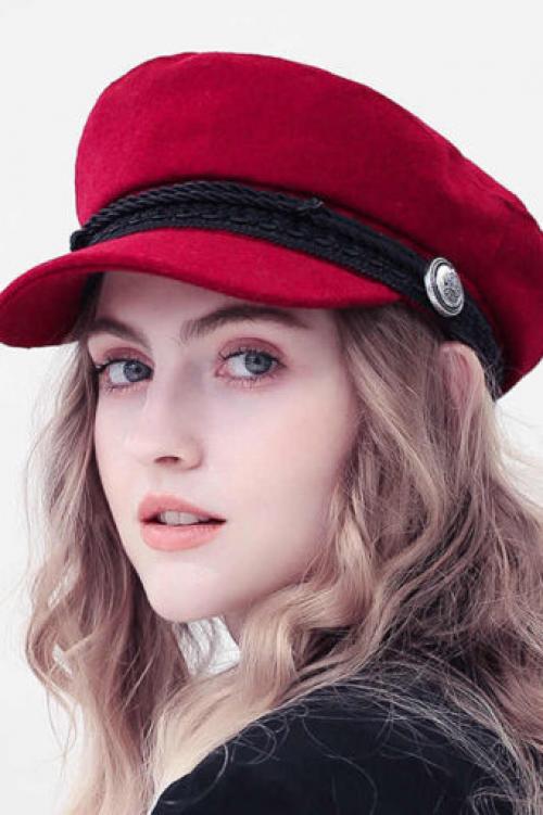 Какие цвета и материалы наиболее популярны для головных уборов для женщин 50+. Популярные цвета