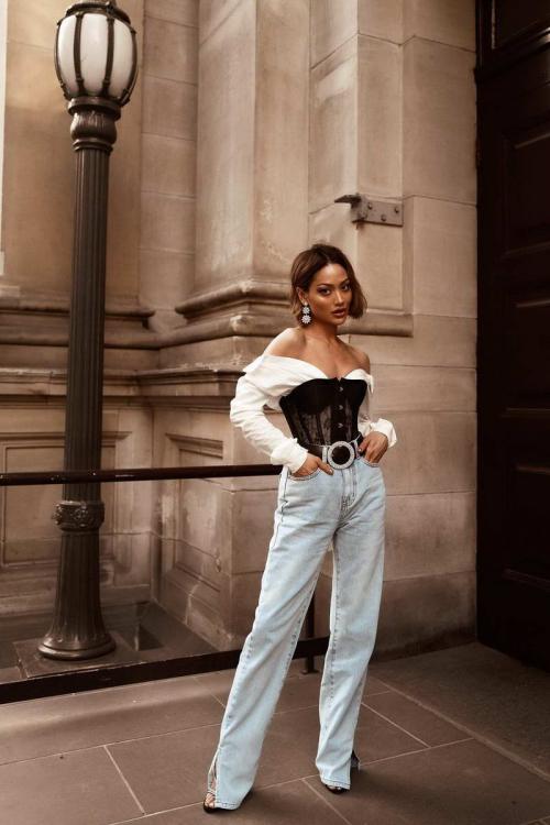 Какие рваные джинсы можно носить в 2022 году. Рваные джинсы в 2022 году: тренд или моветон? 08 Какие рваные джинсы можно носить в 2022 году. Рваные джинсы в 2022 году: тренд или моветон? 08