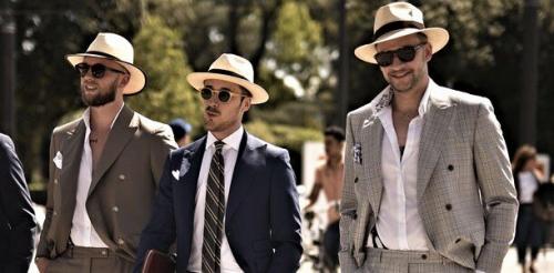 Какой головной убор подойдет к жакету. Бейсболка с пиджаком выглядит нелепо, а что тогда надеть на голову