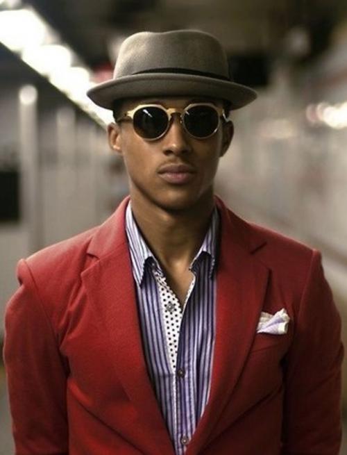 Какой головной убор подойдет к жакету. Бейсболка с пиджаком выглядит нелепо, а что тогда надеть на голову