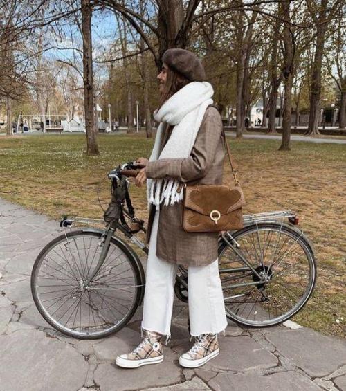 Как сочетать головной убор с одеждой и аксессуарами. Как сочетать шапку и шарф: 4 модных приёма от фешн-блогеров