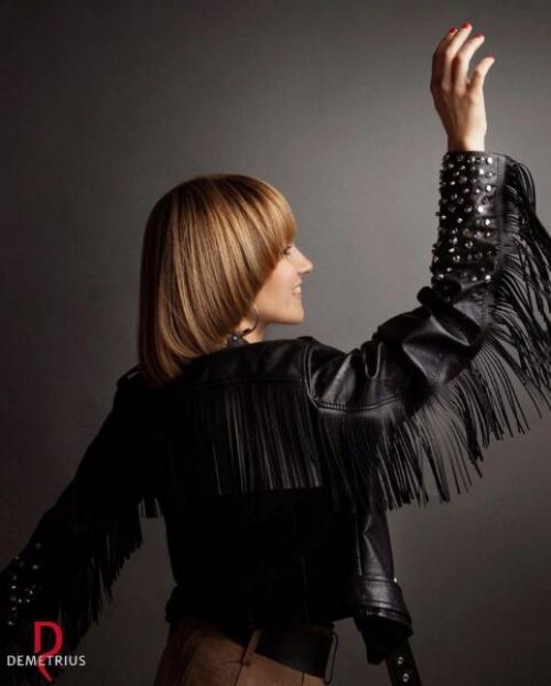 Стрижки 2022 женские на средние волосы. Трендовые женские стрижки 2022-2023 на средние волосы – последние тенденции, новинки, фото