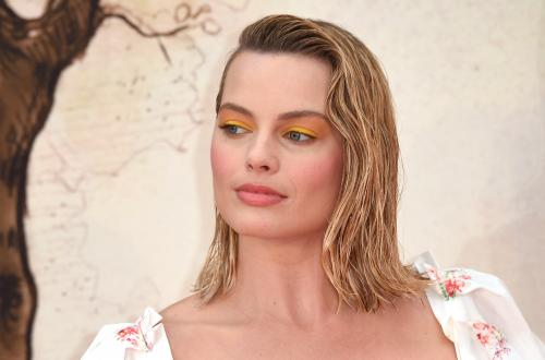 Универсальная стрижка на средние волосы. Модные и удобные стрижки на средние волосы: галерея фото причесок