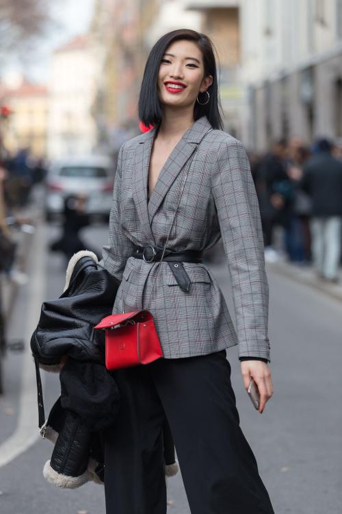 Универсальная стрижка на средние волосы. Модные и удобные стрижки на средние волосы: галерея фото причесок