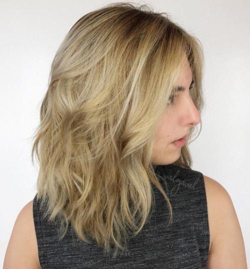 Стрижки на полудлинные волосы. Стрижка для средних волос без челки