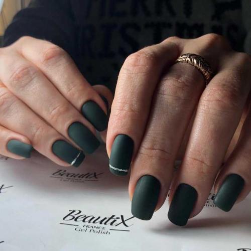 Лак на короткие ногти. Черный маникюр для коротких ногтей