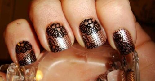 Лак на короткие ногти. Черный маникюр для коротких ногтей