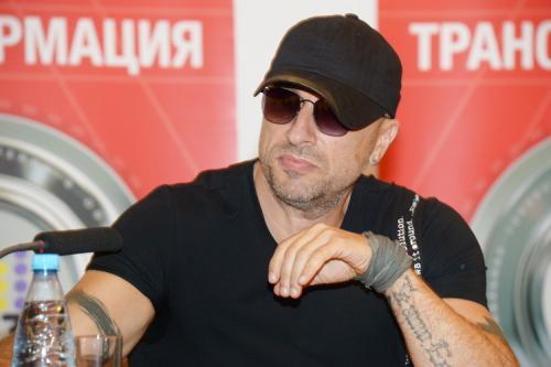 Какие социальные инициативы поддерживает Дмитрий Нагиев. Нагиев высказался о пожертвовании 200 миллионов рублей на нужды СВО