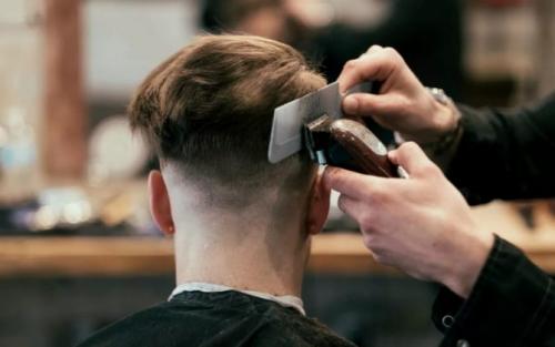 Короткие мужские стрижки под машинку. Простая стрижка под машинку 18 Короткие мужские стрижки под машинку. Простая стрижка под машинку 18