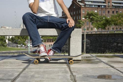 Как выбрать подходящую пару джинсов для праздничного образа. Почему джинсы так популярны?