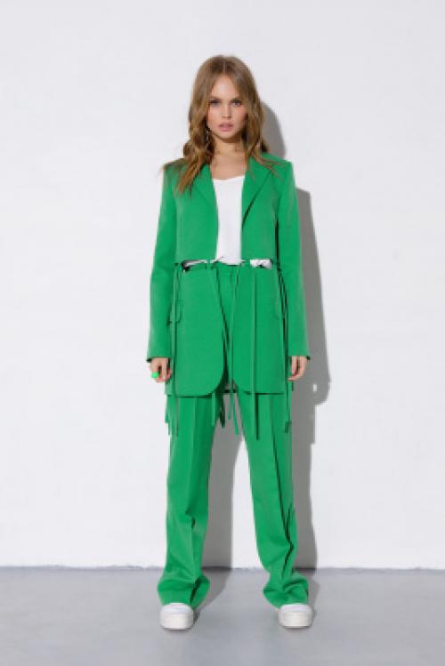 Как создать праздничный образ с простыми джинсами: советы и идеи 05 Как создать праздничный образ с простыми джинсами: советы и идеи 05