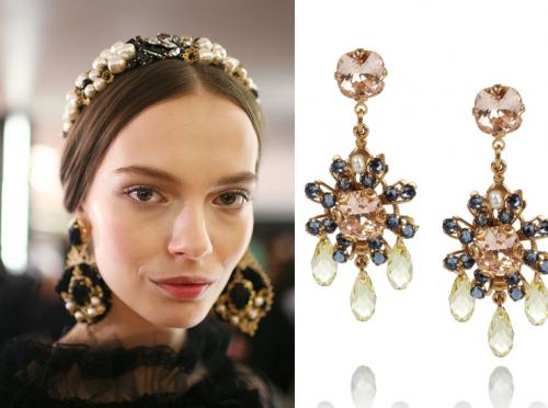 Какие аксессуары помогут сделать образ более праздничным. Рекомендуем