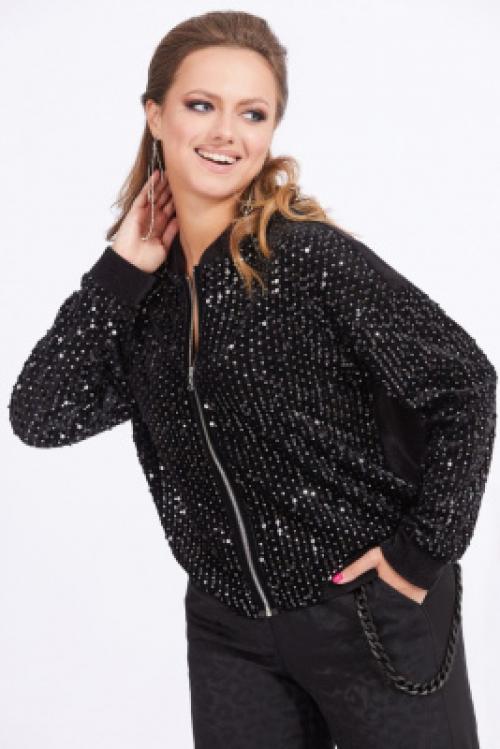 Как создать праздничный образ с простыми джинсами: советы и идеи 04 Как создать праздничный образ с простыми джинсами: советы и идеи 04