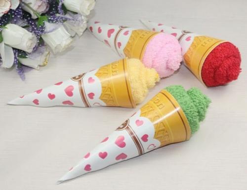 Недорогие подарки на 8 марта. Выбираем подарки на 8 марта до 300 рублей