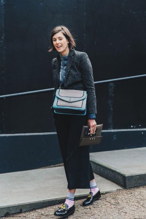 Как носить носки с короткими джинсами. Как носить носки с укороченными брюками?