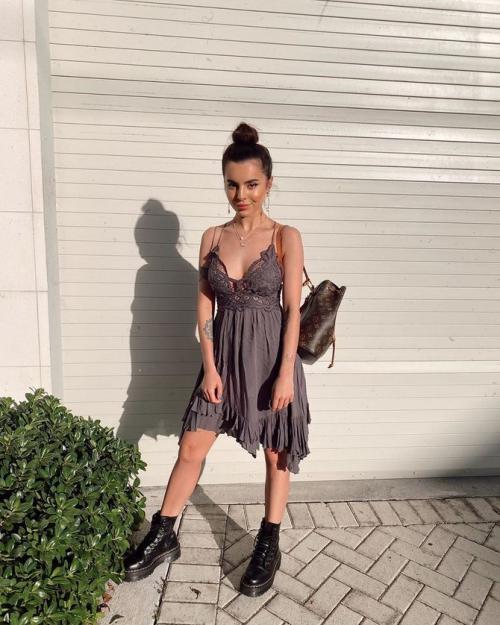 Кому не идут грубые ботинки. Рок-звезда: 39 изящных способов носить грубые ботинки в 2022-2023 году