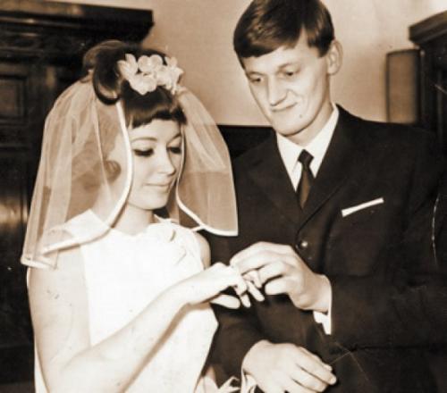 Мужья Пугачевой. В годовщину свадьбы Аллы Пугачевой и Максима Галкина: вспоминаем всех мужчин Примадонны