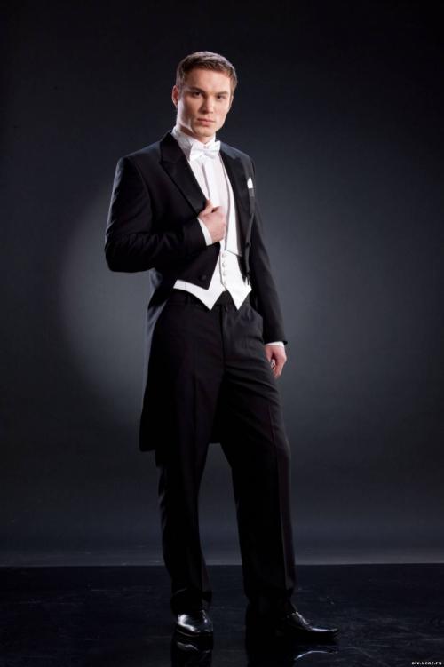 Советы по стилю: как носить платье с брюками 04 Советы по стилю: как носить платье с брюками 04