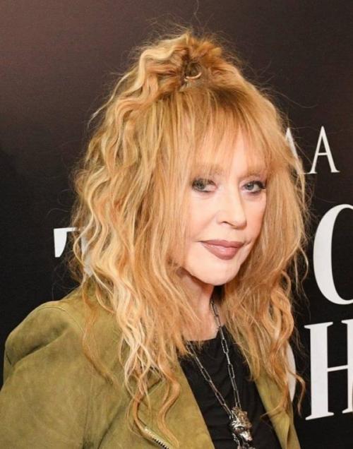 Алла Пугачева без макияжа и парика. Характерная певица и смелая женщина 03