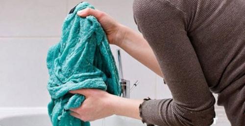 Как растянуть севшую вещь после стирки. Что делать если после стирки села вещь 07 Как растянуть севшую вещь после стирки. Что делать если после стирки села вещь 07