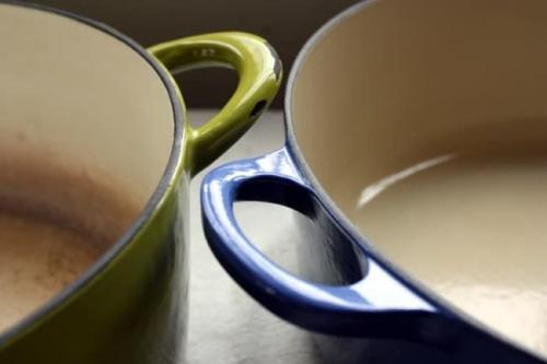 Как очистить эмалированную кастрюлю белизной. Как правильно отмыть почерневшую или пожелтевшую эмалированную кастрюлю