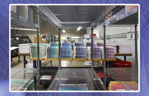 Можете ли вы привести примеры предыдущих цветов года от Pantone. Как происходит выбор