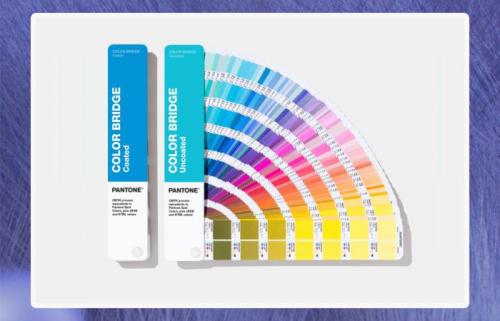 Можете ли вы привести примеры предыдущих цветов года от Pantone. Как происходит выбор