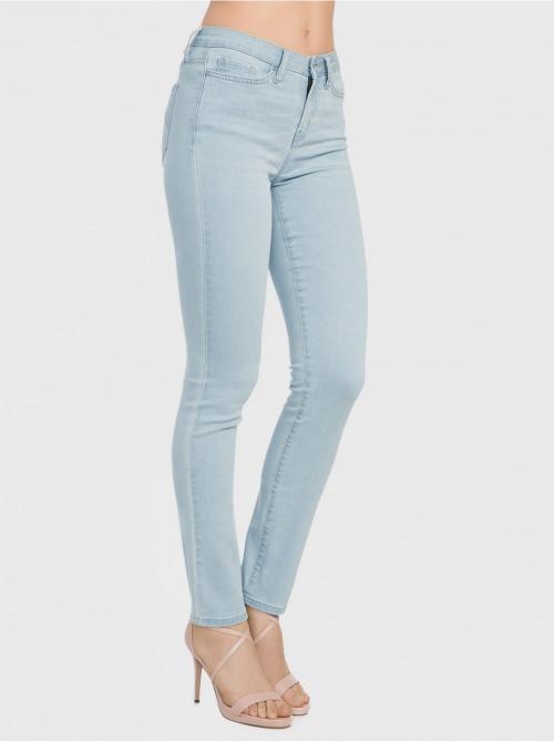 Джинсы для полных женщин посл.  Самые подходящие модели джинсов для женщин после 50 лет