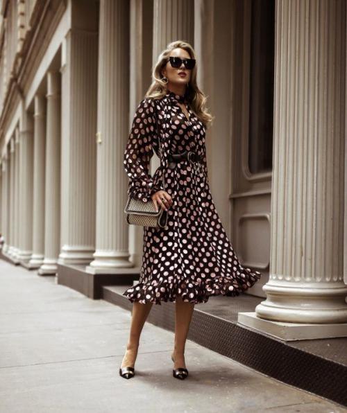 Джинсы для женщин после 40 лет 2022. Какие тренды весны 2022 идеальны для зрелых дам: учимся на примерах блогеров 13 Джинсы для женщин после 40 лет 2022. Какие тренды весны 2022 идеальны для зрелых дам: учимся на примерах блогеров 13