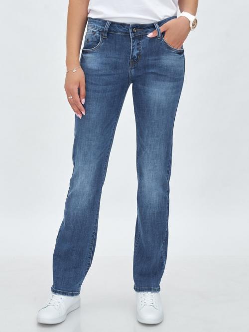 Какие джинсы выбрать женщине з.  Топ 10 лучших джинсов для женщин 50 лет