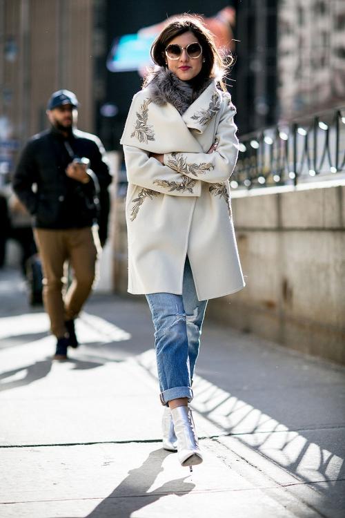 Что надеть с джинсами женщине 40-50 лет. Джинсовые вещи в повседневных комплектах 11 Что надеть с джинсами женщине 40-50 лет. Джинсовые вещи в повседневных комплектах 11